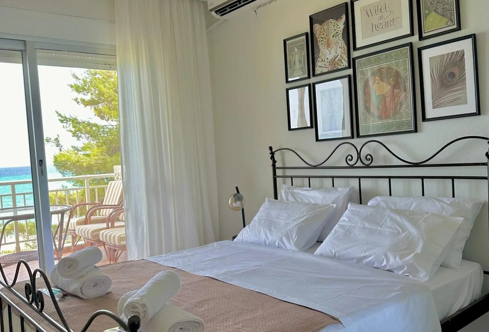 Holiday home Ethereal Beach House Hanioti